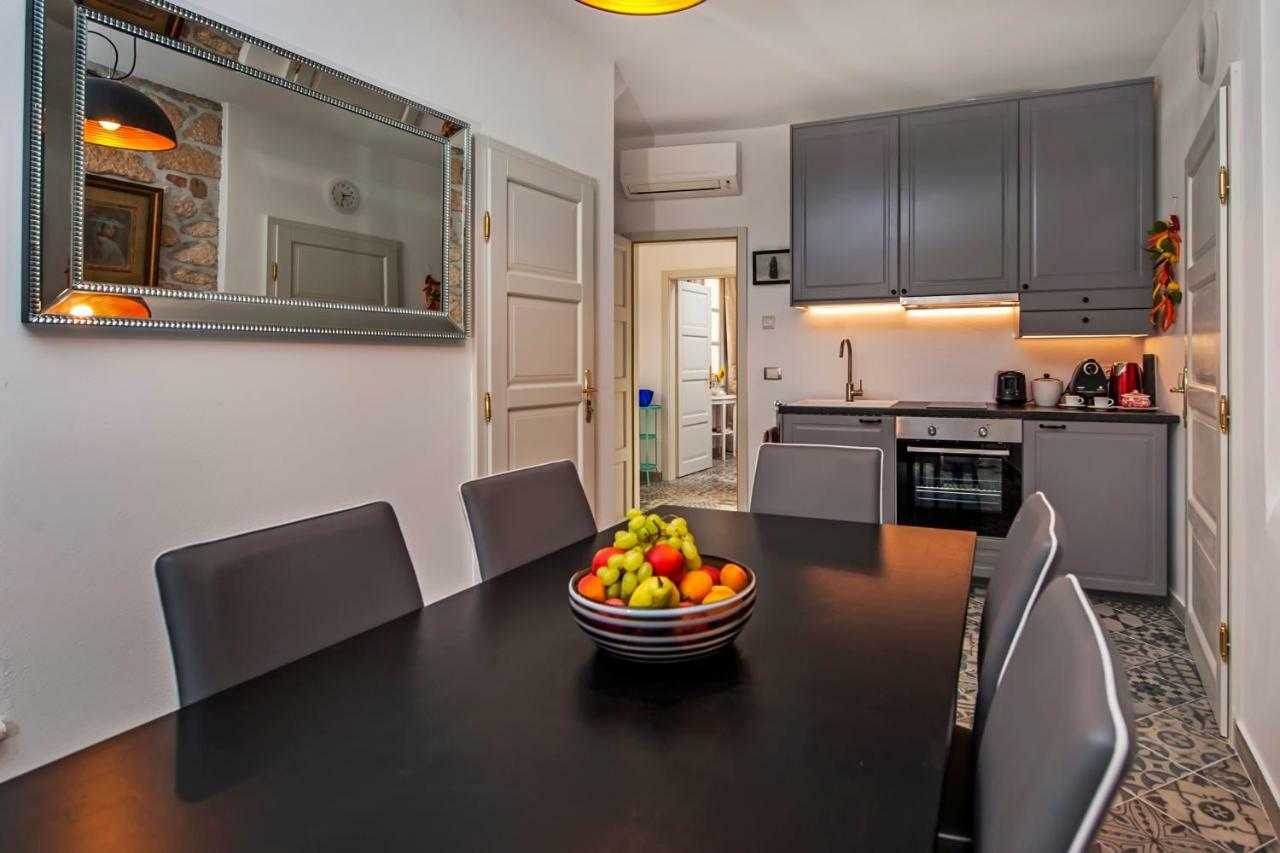 Вилла Seaview House Rosali Ровинь Экстерьер фото