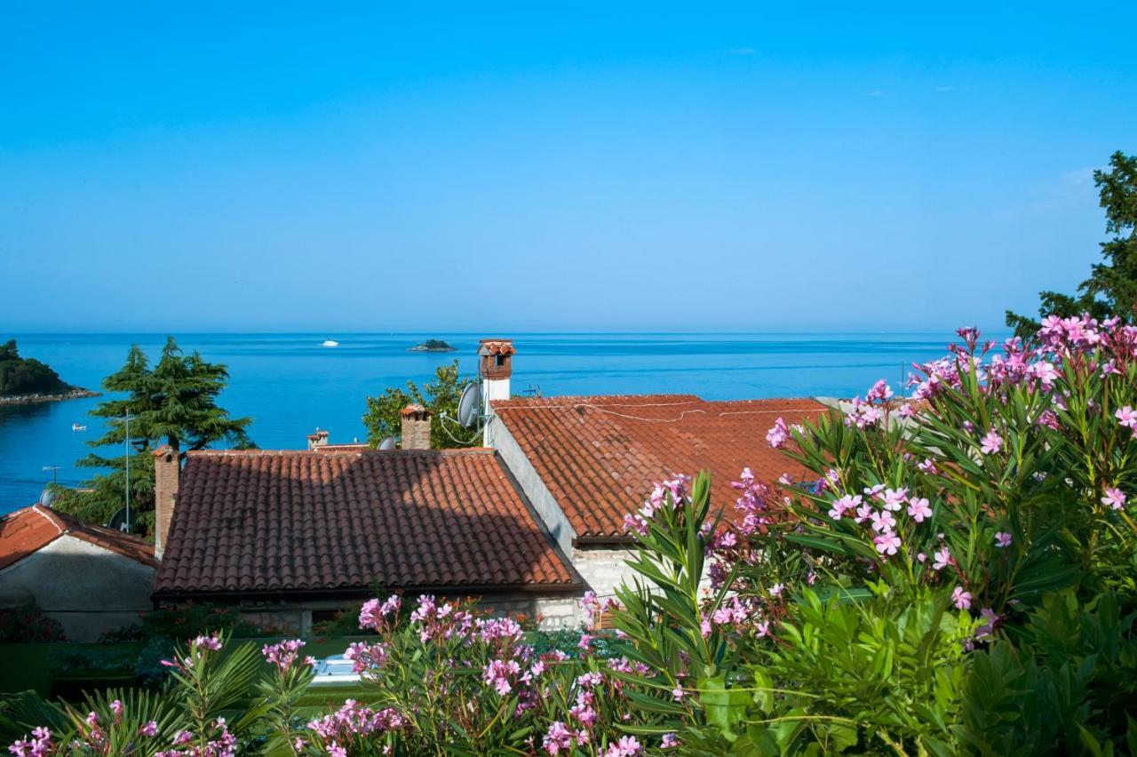 Вилла Seaview House Rosali Ровинь Экстерьер фото
